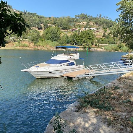 فندق Aquadouro Yacht Radames - Sleep Boat Experience قلعة بايفا المظهر الخارجي الصورة