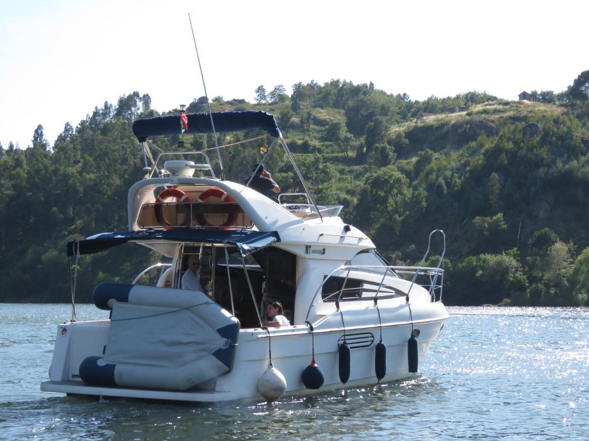 فندق Aquadouro Yacht Radames - Sleep Boat Experience قلعة بايفا المظهر الخارجي الصورة