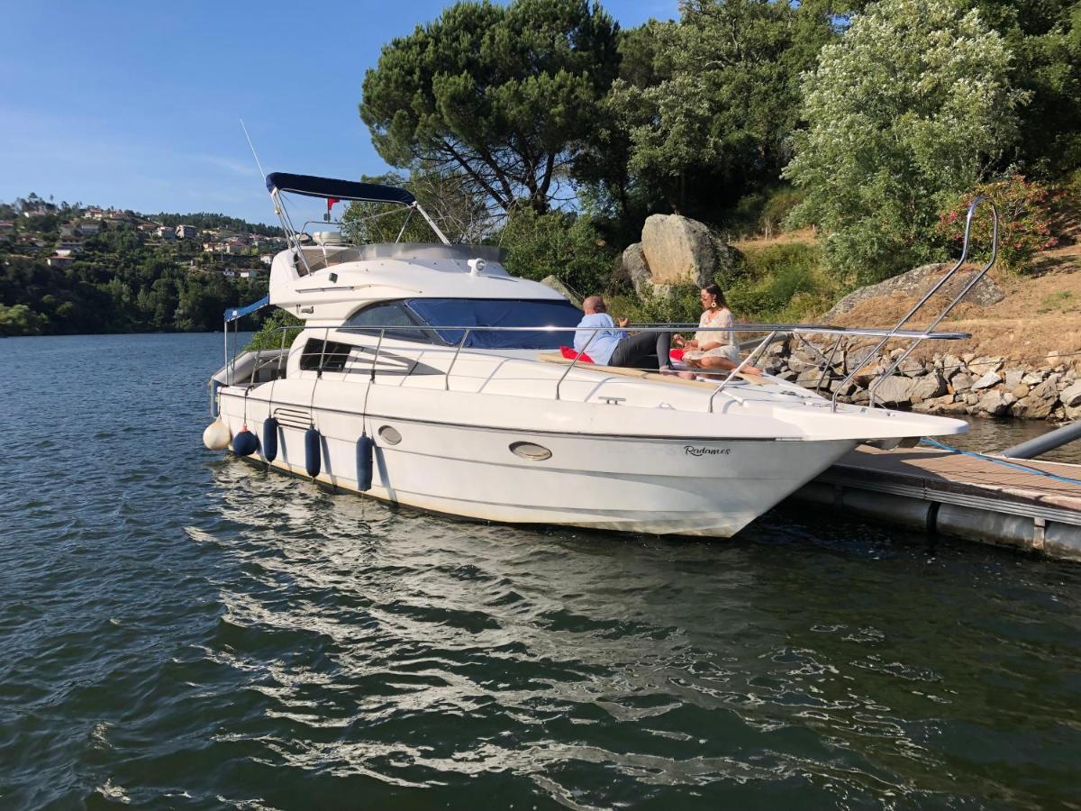 فندق Aquadouro Yacht Radames - Sleep Boat Experience قلعة بايفا المظهر الخارجي الصورة
