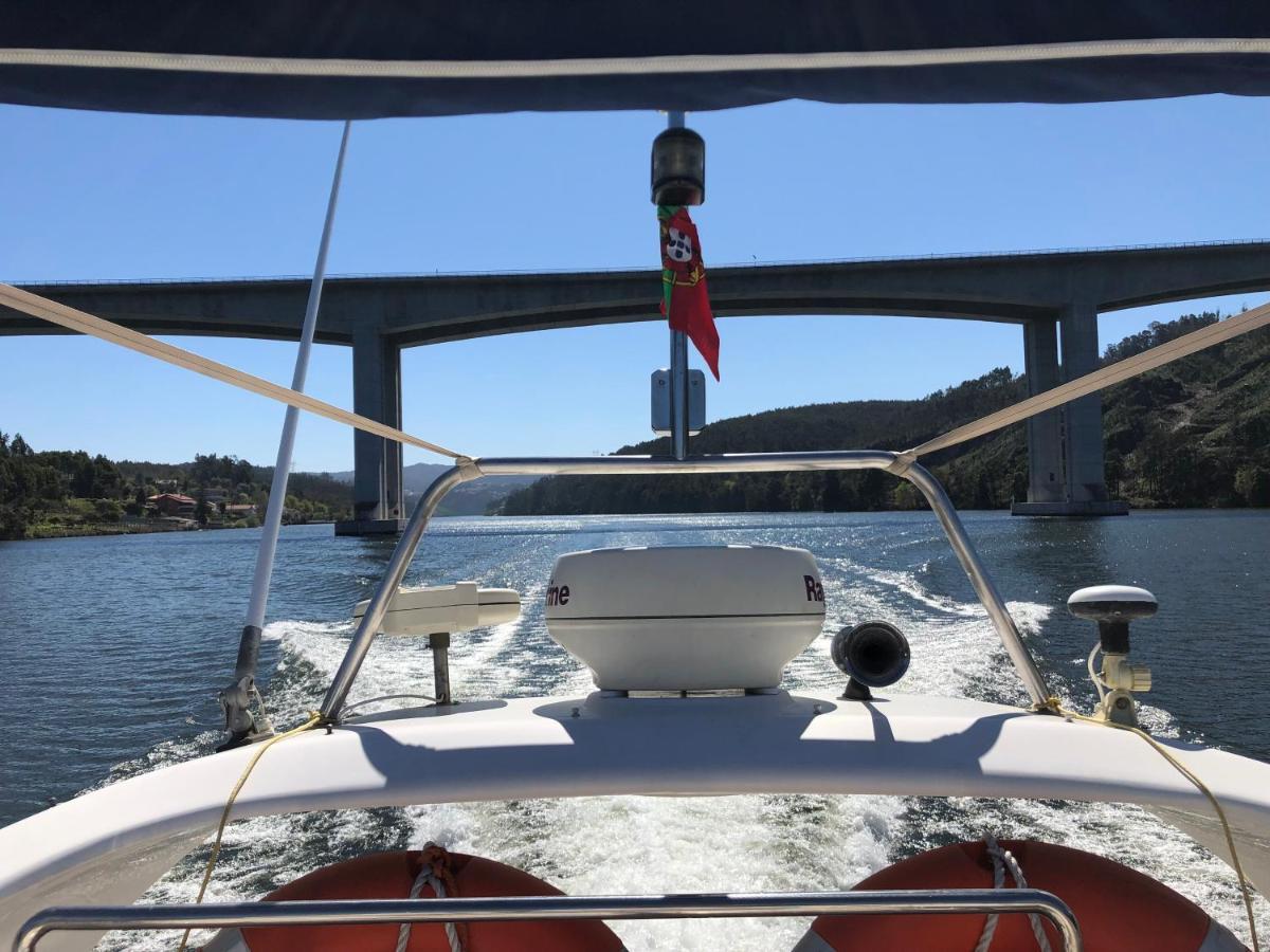 فندق Aquadouro Yacht Radames - Sleep Boat Experience قلعة بايفا المظهر الخارجي الصورة