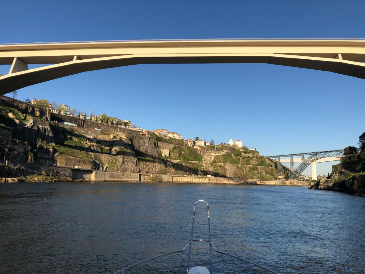 فندق Aquadouro Yacht Radames - Sleep Boat Experience قلعة بايفا المظهر الخارجي الصورة