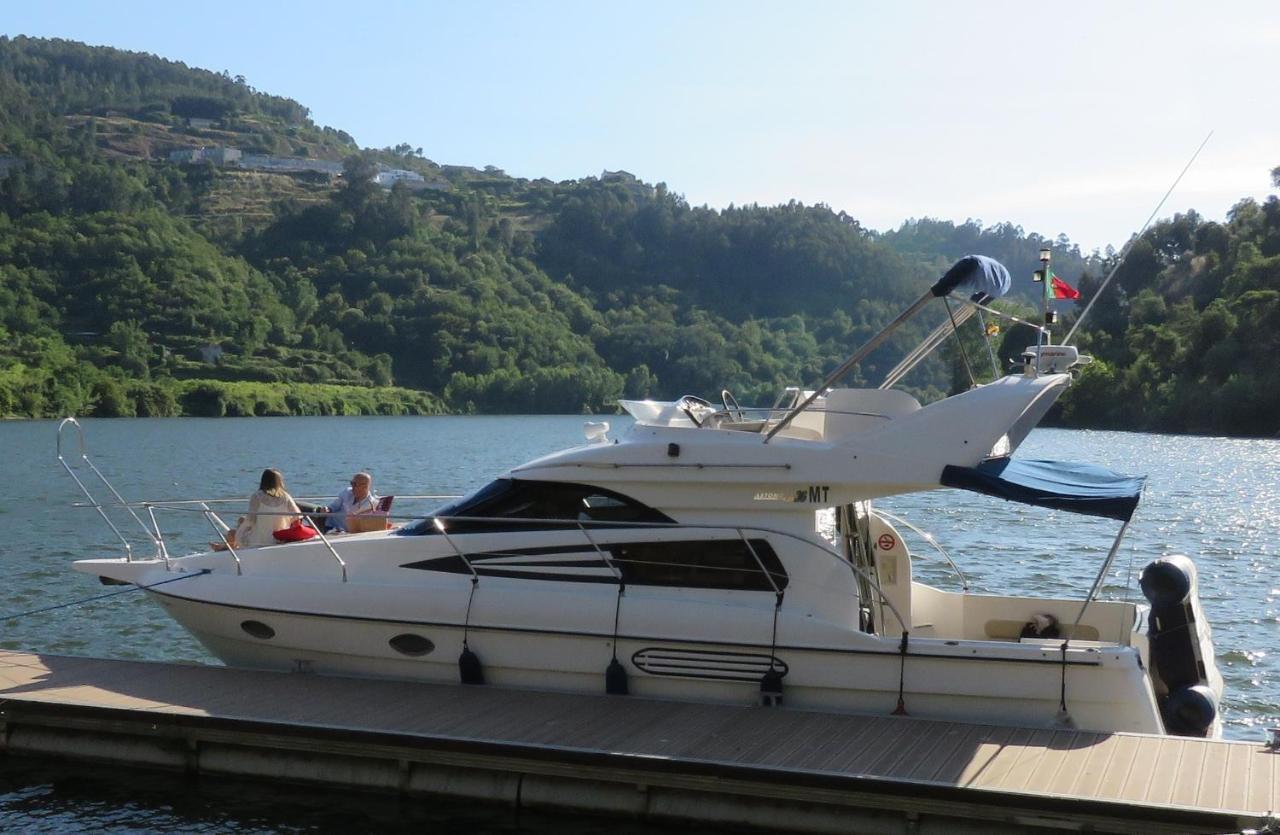 فندق Aquadouro Yacht Radames - Sleep Boat Experience قلعة بايفا المظهر الخارجي الصورة