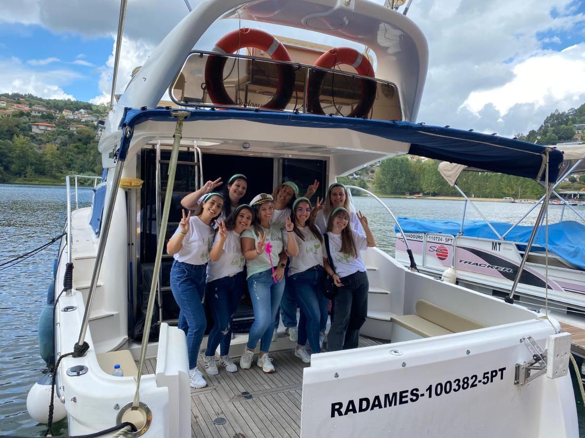 فندق Aquadouro Yacht Radames - Sleep Boat Experience قلعة بايفا المظهر الخارجي الصورة